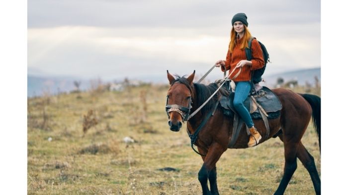 How long is a day's ride by horse